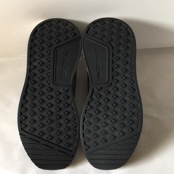 Adidas EVM 004001 size US size 5 women EUC - Picture 6 of 6